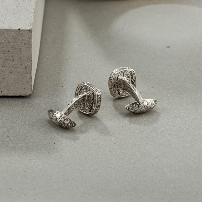 Alexander-cufflinks